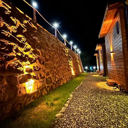 Dolobi Bed & Breakfast Camlihemsin